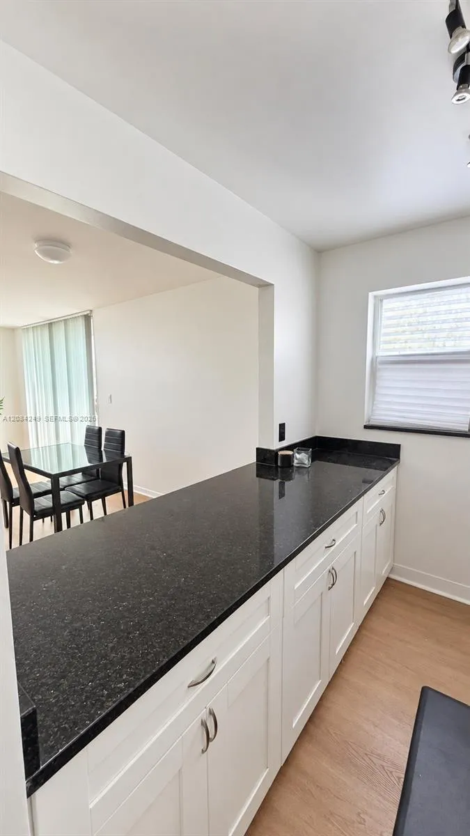 1990 Marseille Dr #407 Miami Beach, FL 33141