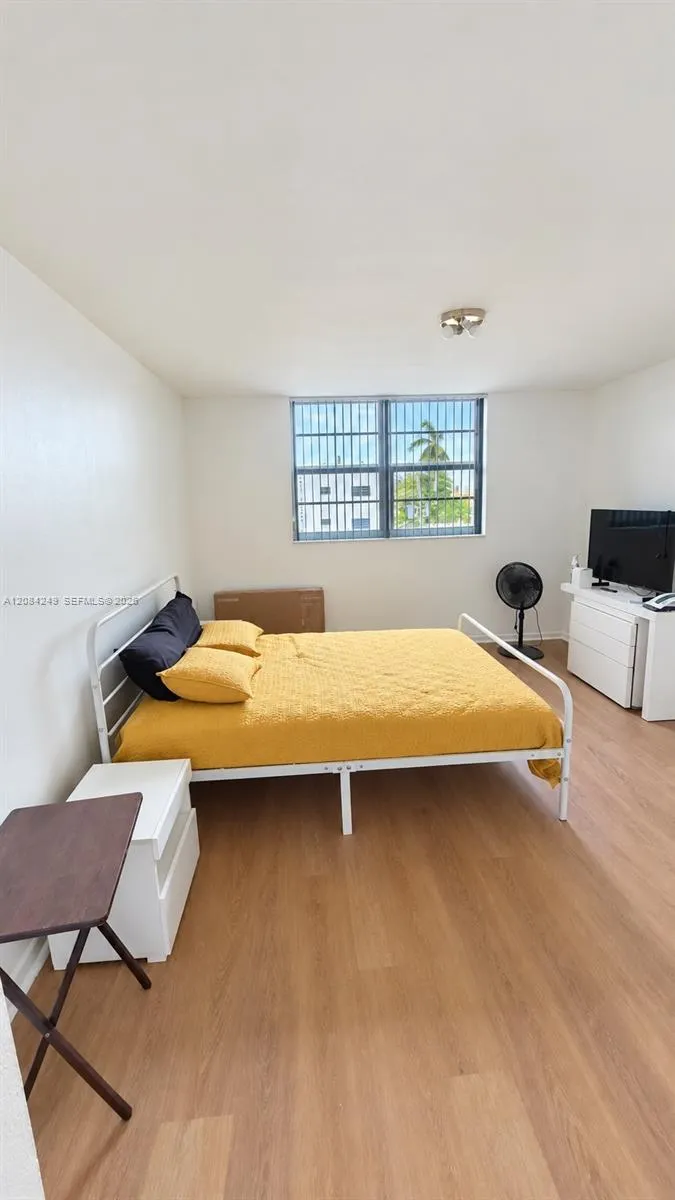 1990 Marseille Dr #407 Miami Beach, FL 33141