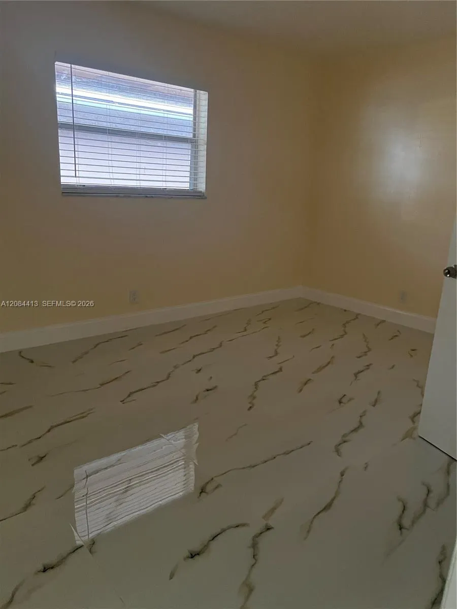 6470 NW 20th Ct #2r Sunrise, FL 33313