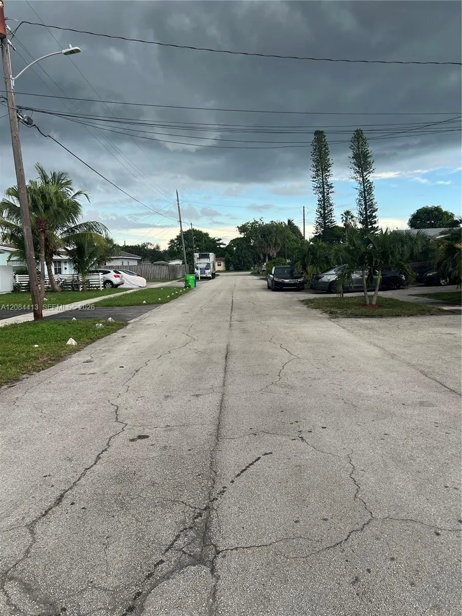 6470 NW 20th Ct #2r Sunrise, FL 33313