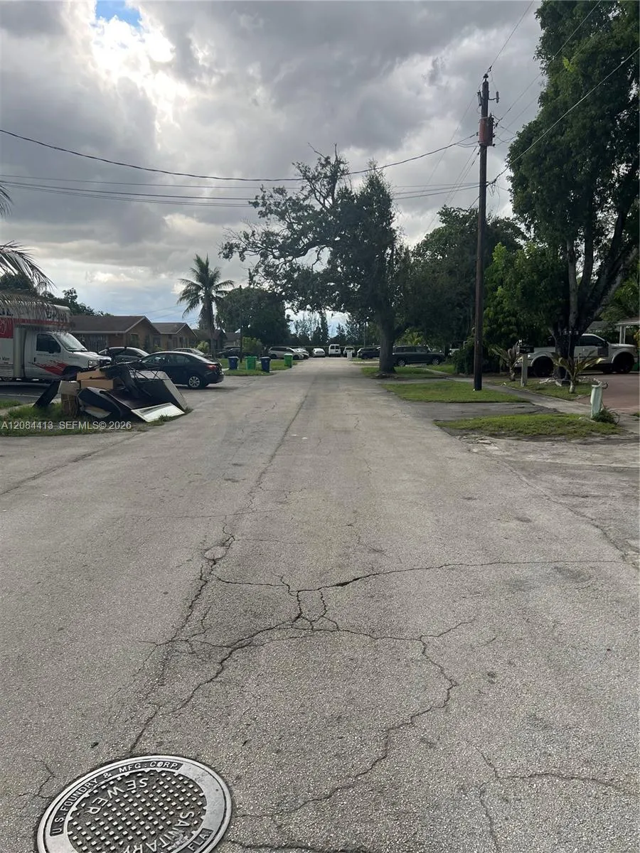 6470 NW 20th Ct #2r Sunrise, FL 33313