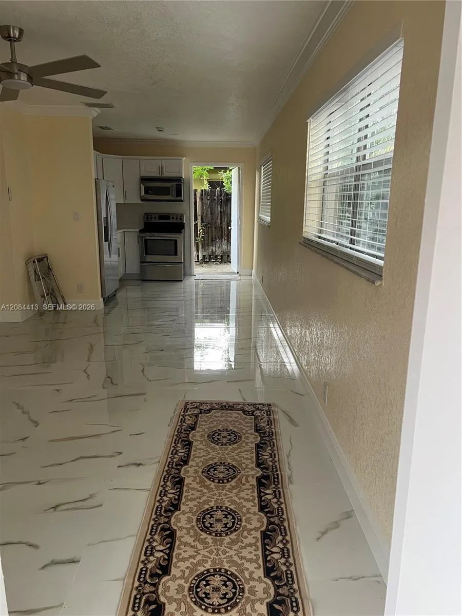6470 NW 20th Ct #2r Sunrise, FL 33313