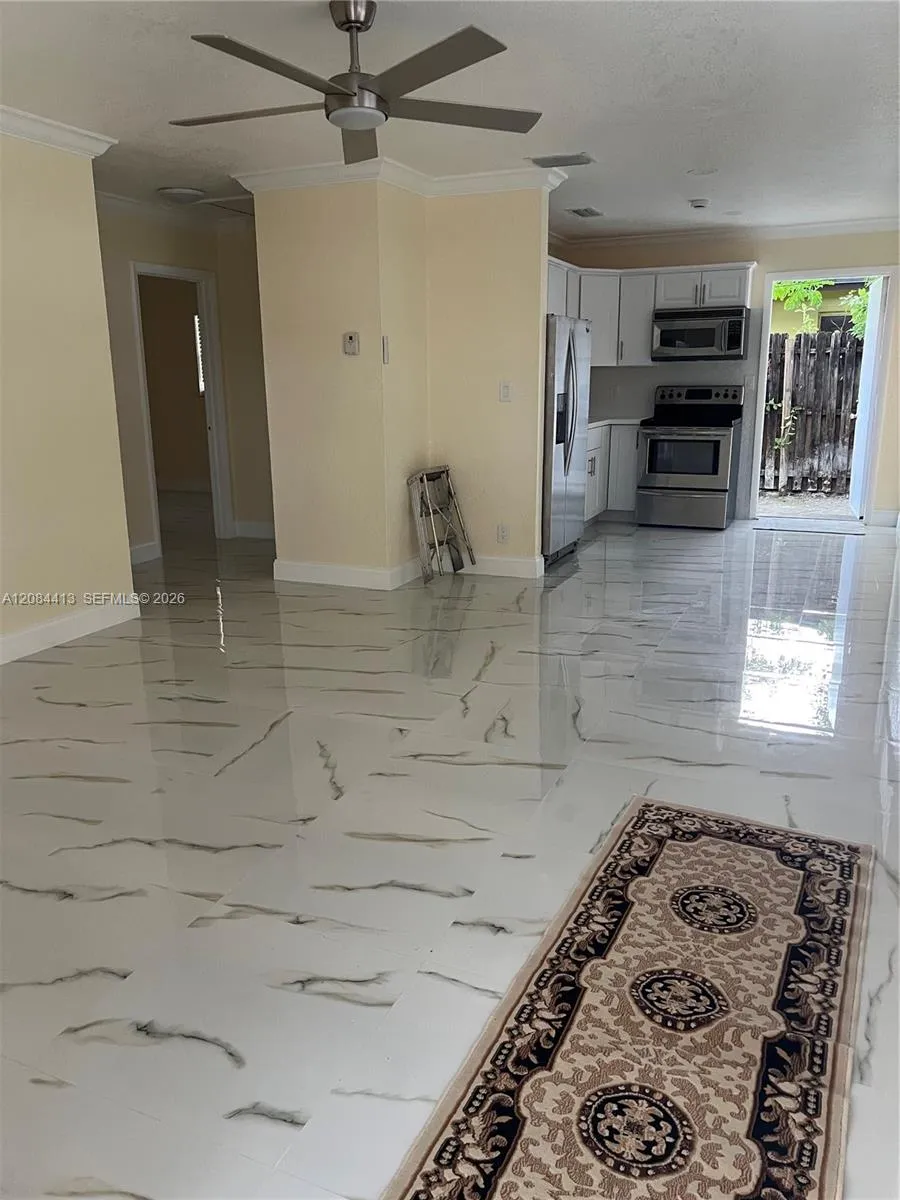 6470 NW 20th Ct #2r Sunrise, FL 33313