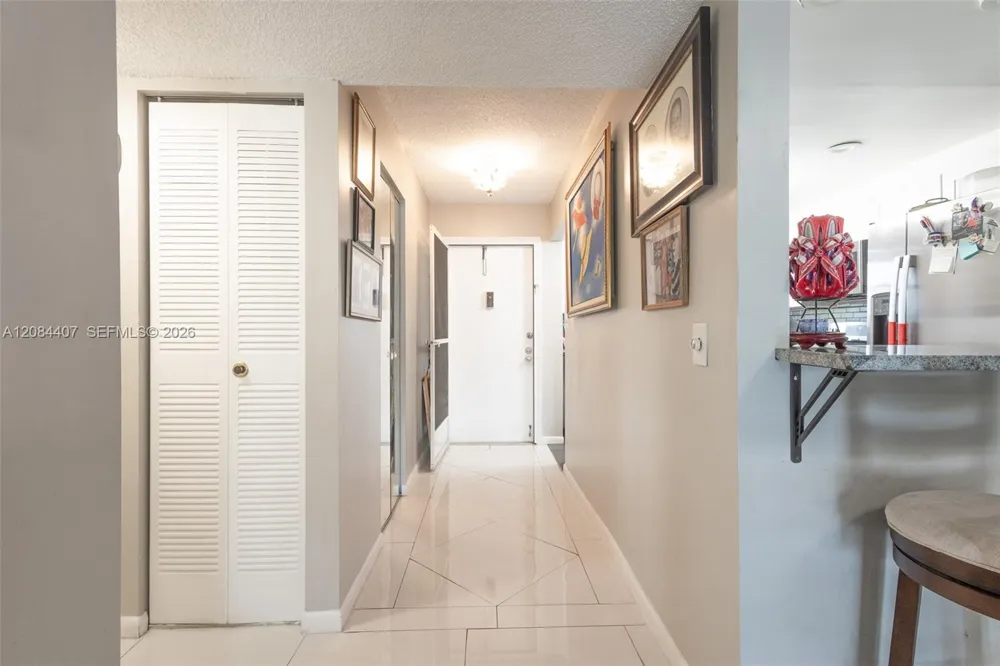 6100 NW 44th St #405 Lauderhill, FL 33319