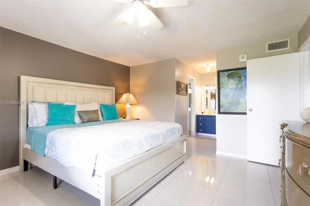 6100 NW 44th St #405 Lauderhill, FL 33319
