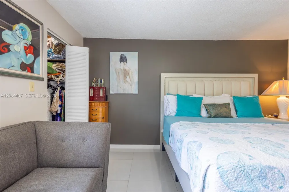 6100 NW 44th St #405 Lauderhill, FL 33319