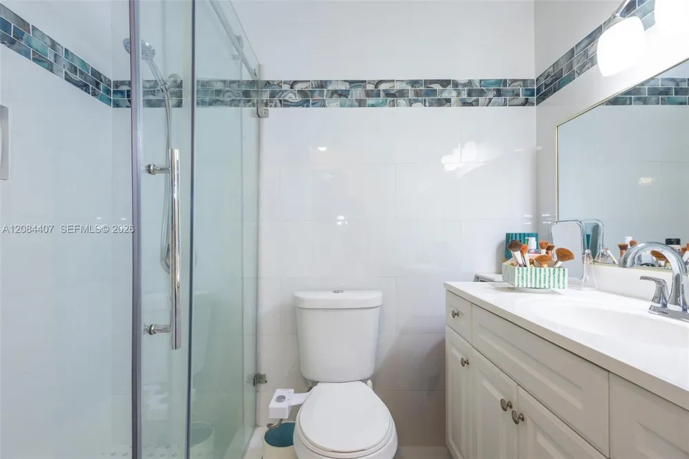 6100 NW 44th St #405 Lauderhill, FL 33319