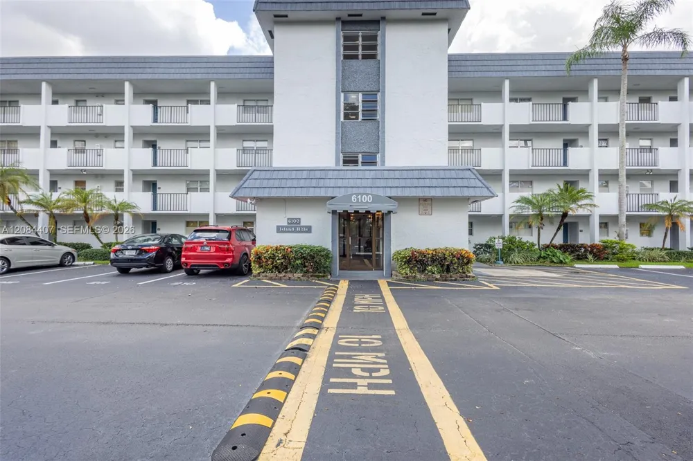 6100 NW 44th St #405 Lauderhill, FL 33319