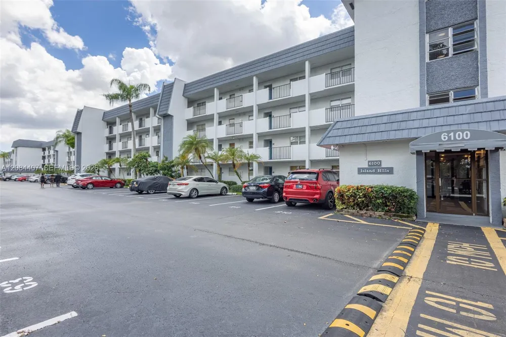 6100 NW 44th St #405 Lauderhill, FL 33319
