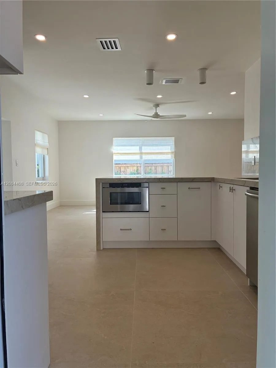 936 SW 19th St Fort Lauderdale, FL 33315