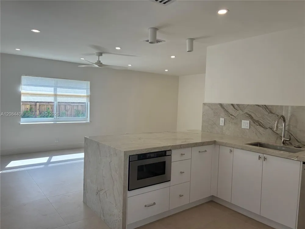936 SW 19th St Fort Lauderdale, FL 33315