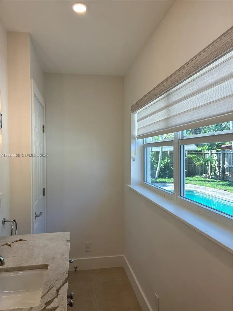 936 SW 19th St Fort Lauderdale, FL 33315