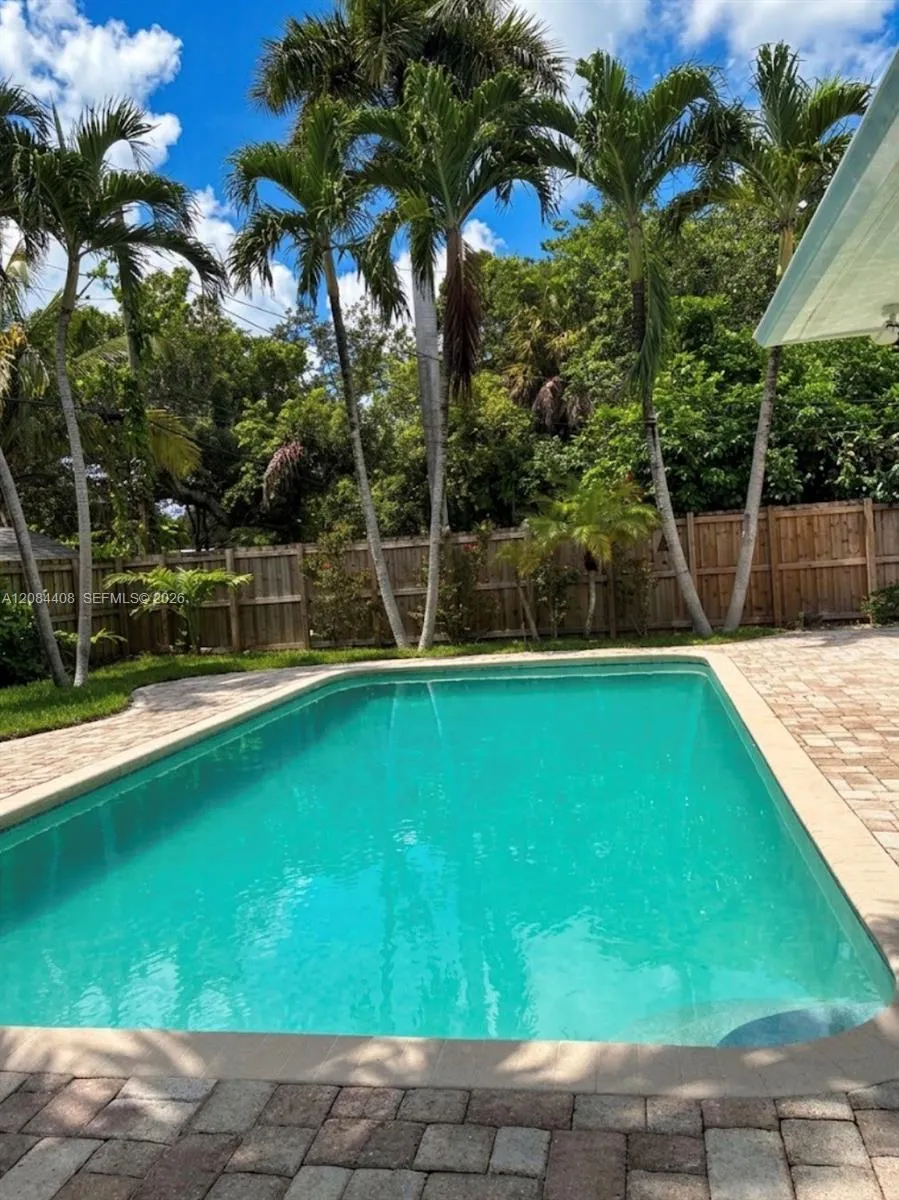 936 SW 19th St Fort Lauderdale, FL 33315
