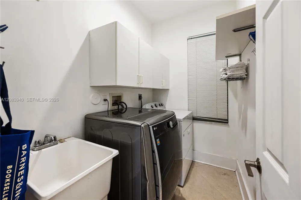 18806 NW 23rd Pl Pembroke Pines, FL 33029
