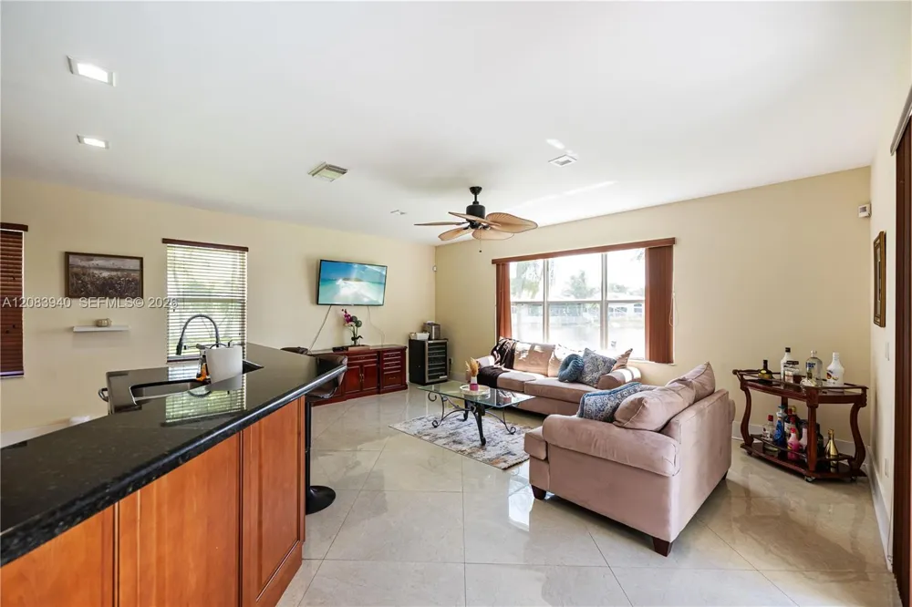 18806 NW 23rd Pl Pembroke Pines, FL 33029