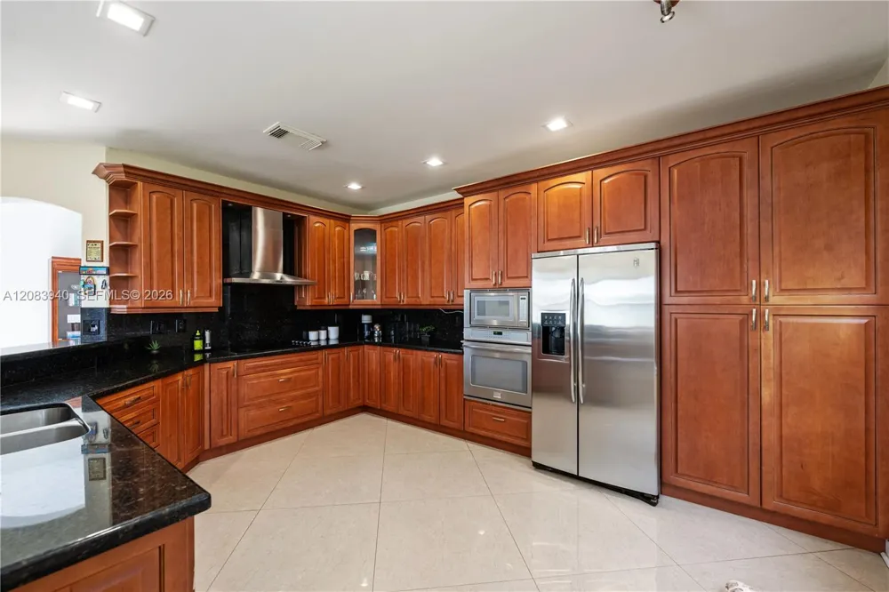 18806 NW 23rd Pl Pembroke Pines, FL 33029
