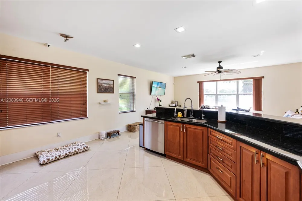 18806 NW 23rd Pl Pembroke Pines, FL 33029
