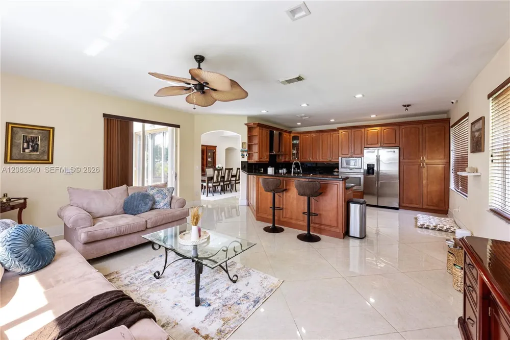 18806 NW 23rd Pl Pembroke Pines, FL 33029