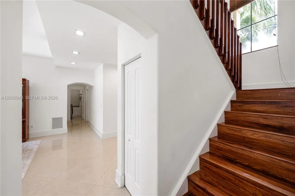 18806 NW 23rd Pl Pembroke Pines, FL 33029