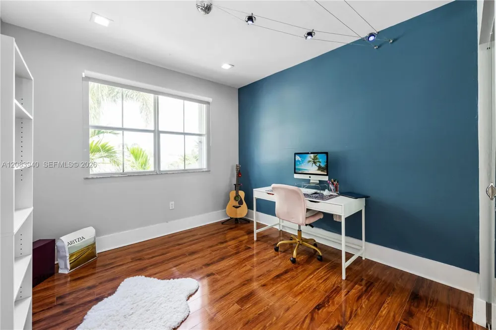 18806 NW 23rd Pl Pembroke Pines, FL 33029