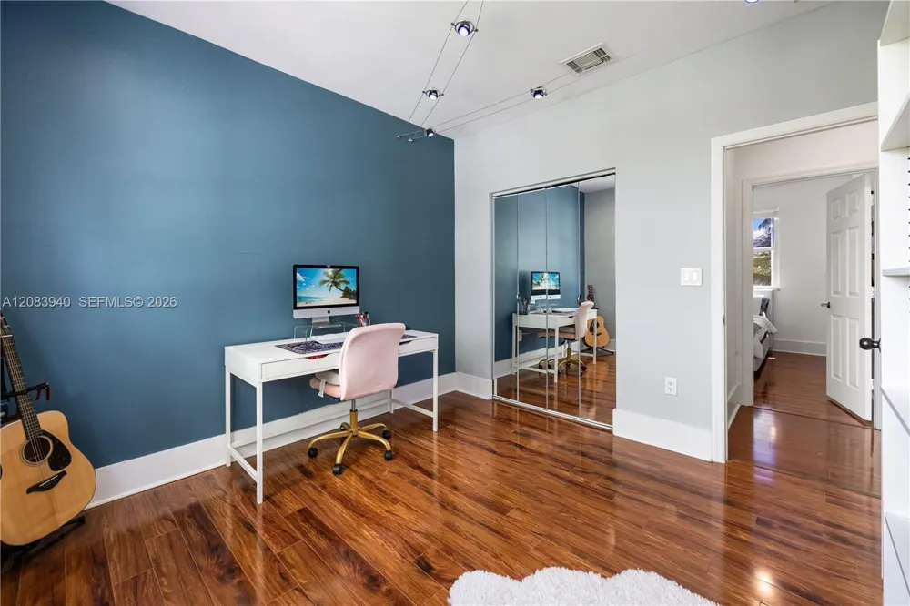 18806 NW 23rd Pl Pembroke Pines, FL 33029