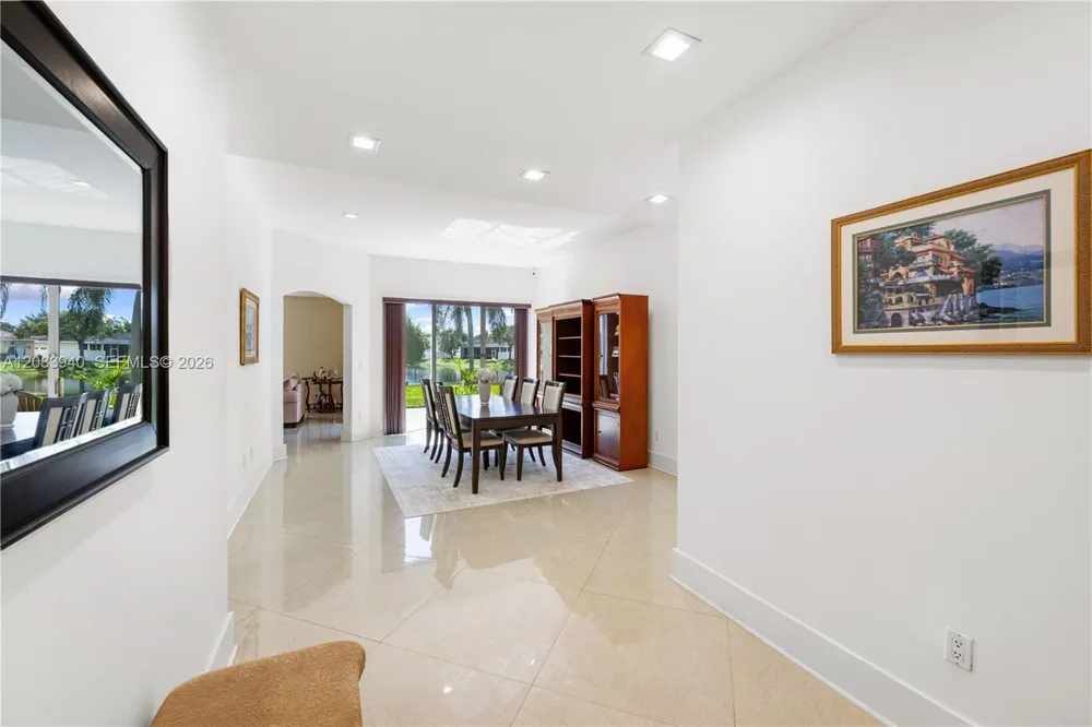 18806 NW 23rd Pl Pembroke Pines, FL 33029