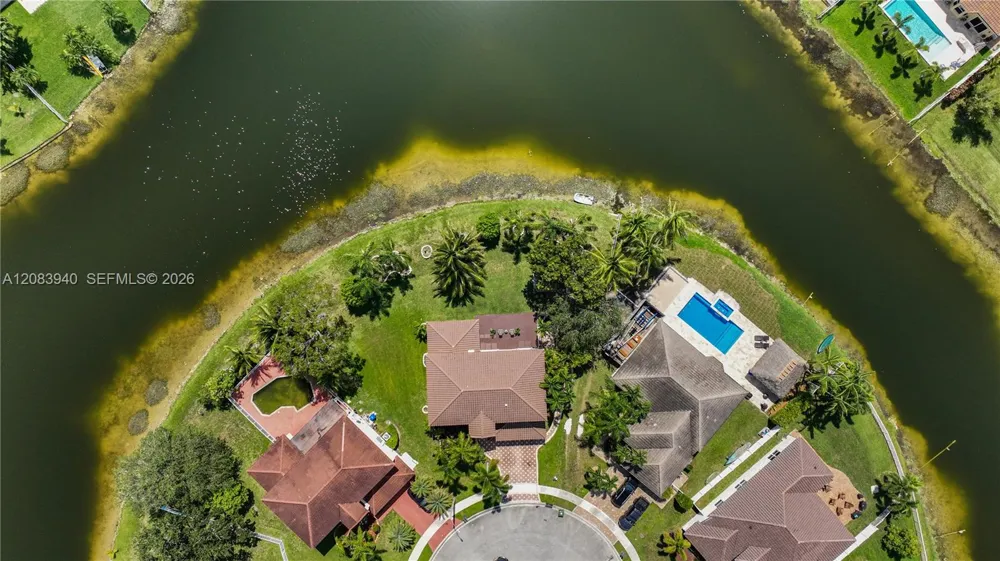 18806 NW 23rd Pl Pembroke Pines, FL 33029