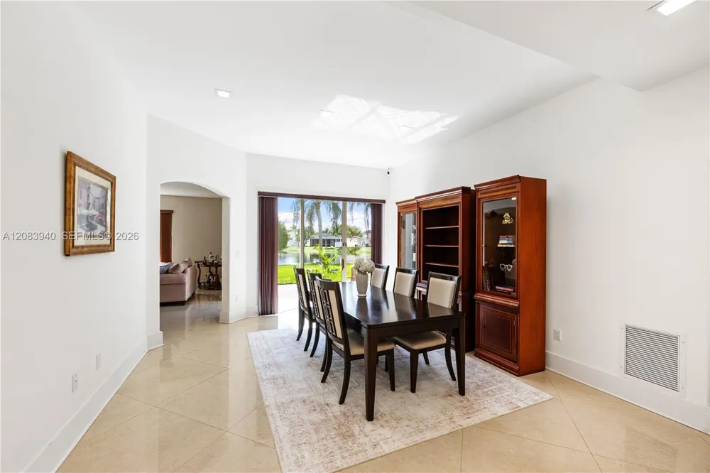 18806 NW 23rd Pl Pembroke Pines, FL 33029