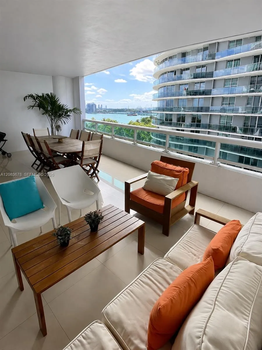 1800 Bayshore Dr #612 Miami, FL 33132
