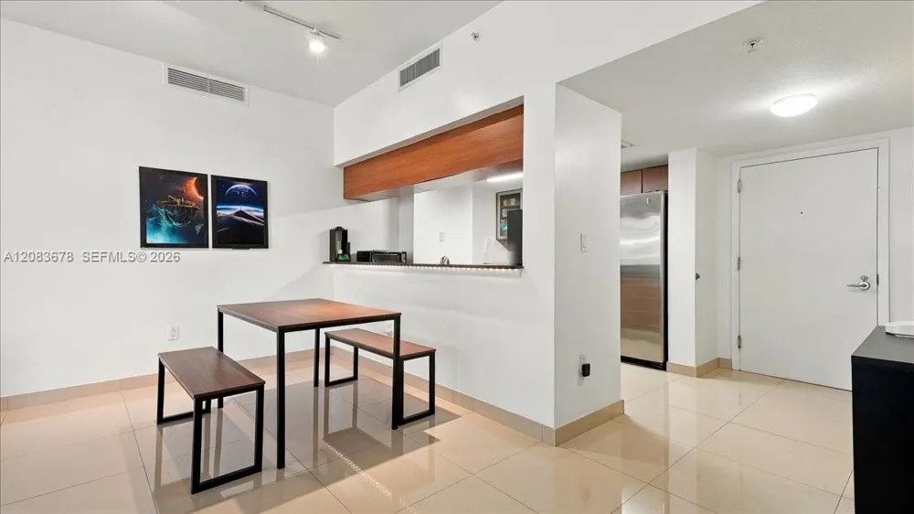 1800 Bayshore Dr #612 Miami, FL 33132