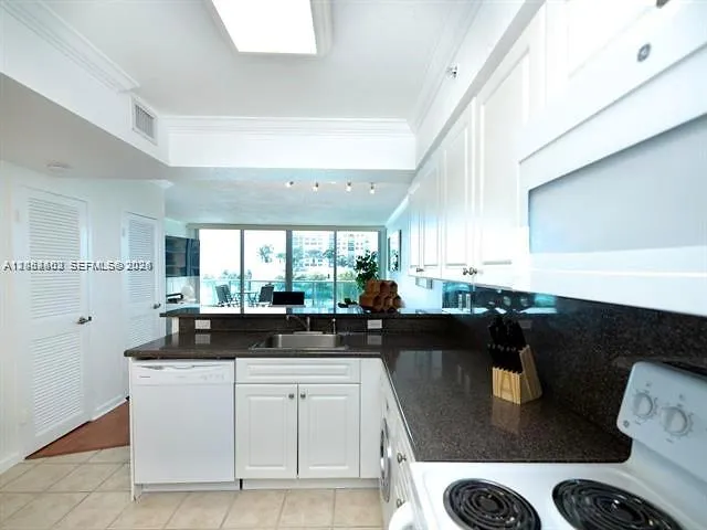 2501 S Ocean Dr #412 Hollywood, FL 33019