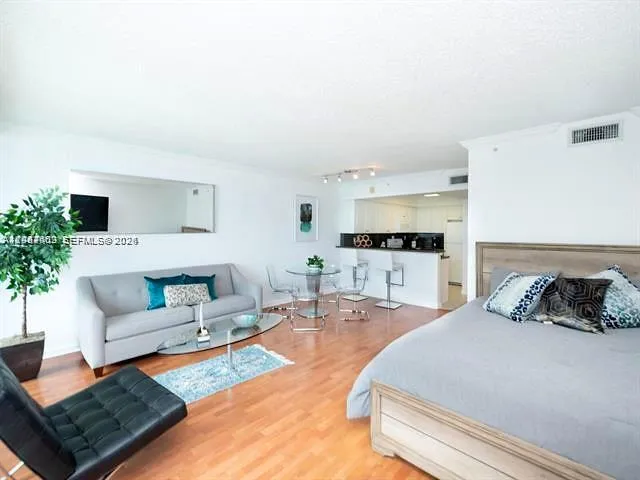 2501 S Ocean Dr #412 Hollywood, FL 33019