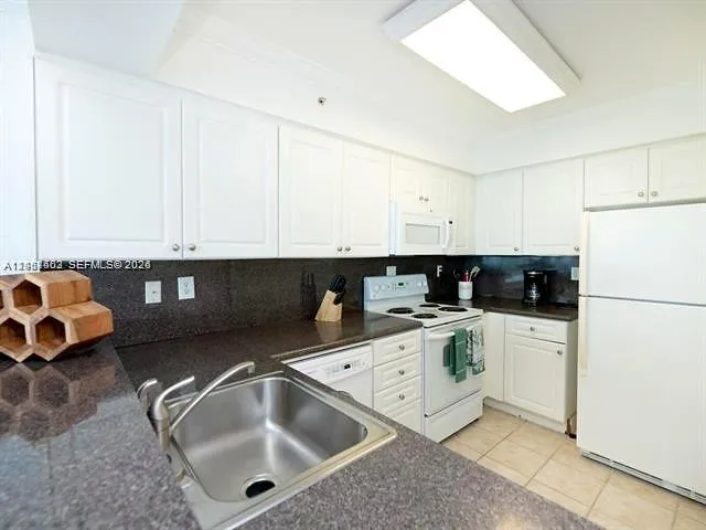 2501 S Ocean Dr #412 Hollywood, FL 33019