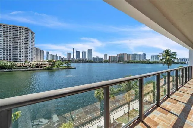4000 NE 168th St #PH1A North Miami Beach, FL 33160