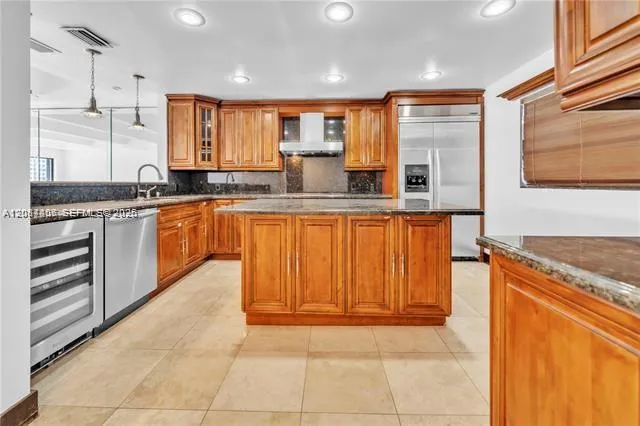 4000 NE 168th St #PH1A North Miami Beach, FL 33160