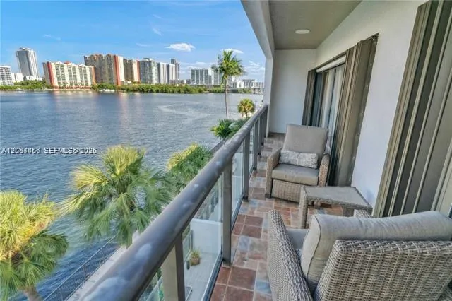 4000 NE 168th St #PH1A North Miami Beach, FL 33160
