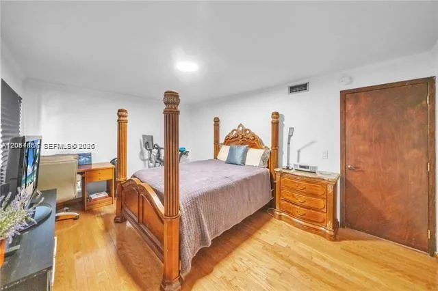 4000 NE 168th St #PH1A North Miami Beach, FL 33160