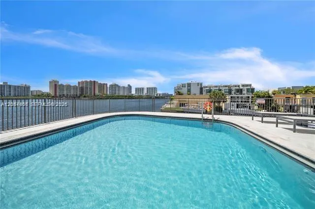 4000 NE 168th St #PH1A North Miami Beach, FL 33160