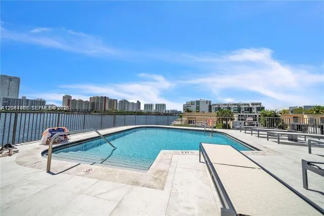 4000 NE 168th St #PH1A North Miami Beach, FL 33160