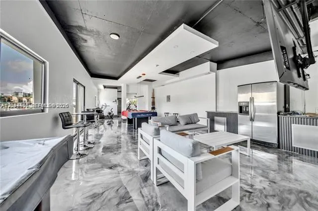 4000 NE 168th St #PH1A North Miami Beach, FL 33160