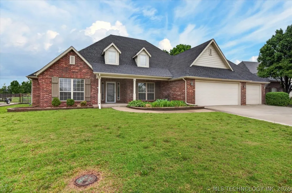 5817 Woodland Bartlesville, OK 74006
