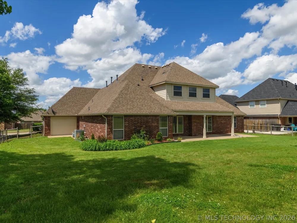 5817 Woodland Bartlesville, OK 74006