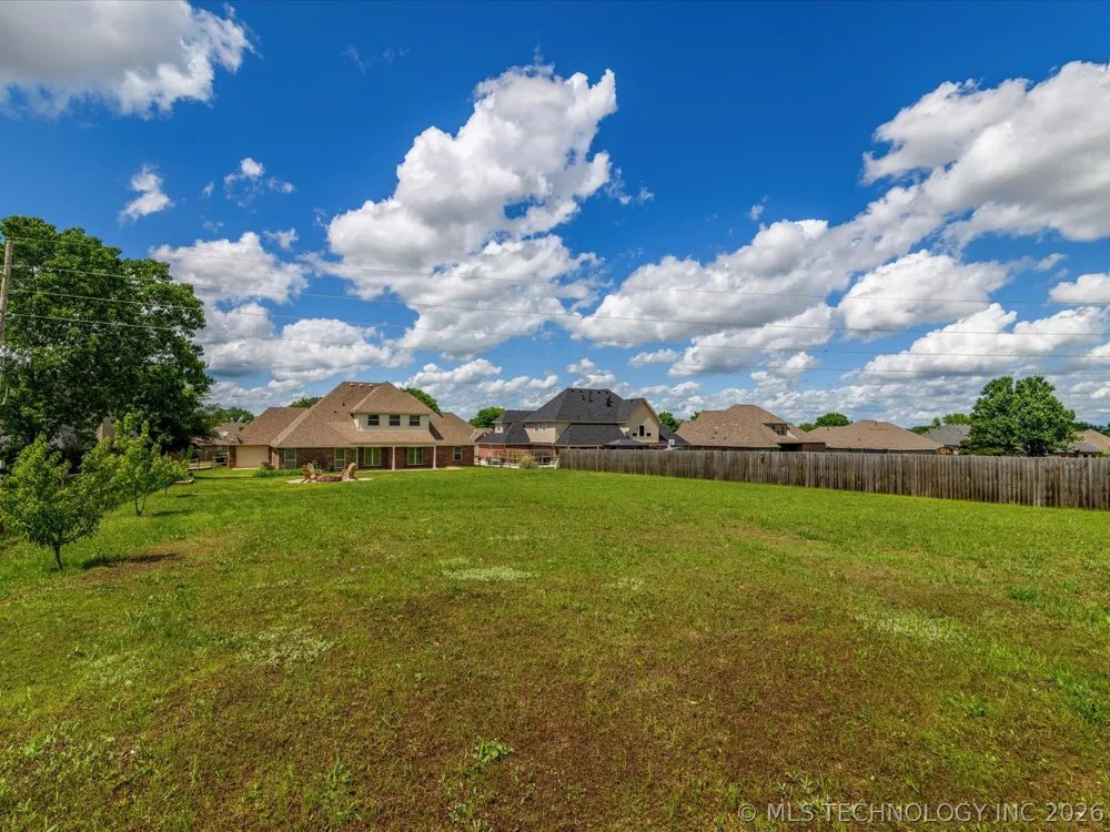 5817 Woodland Bartlesville, OK 74006