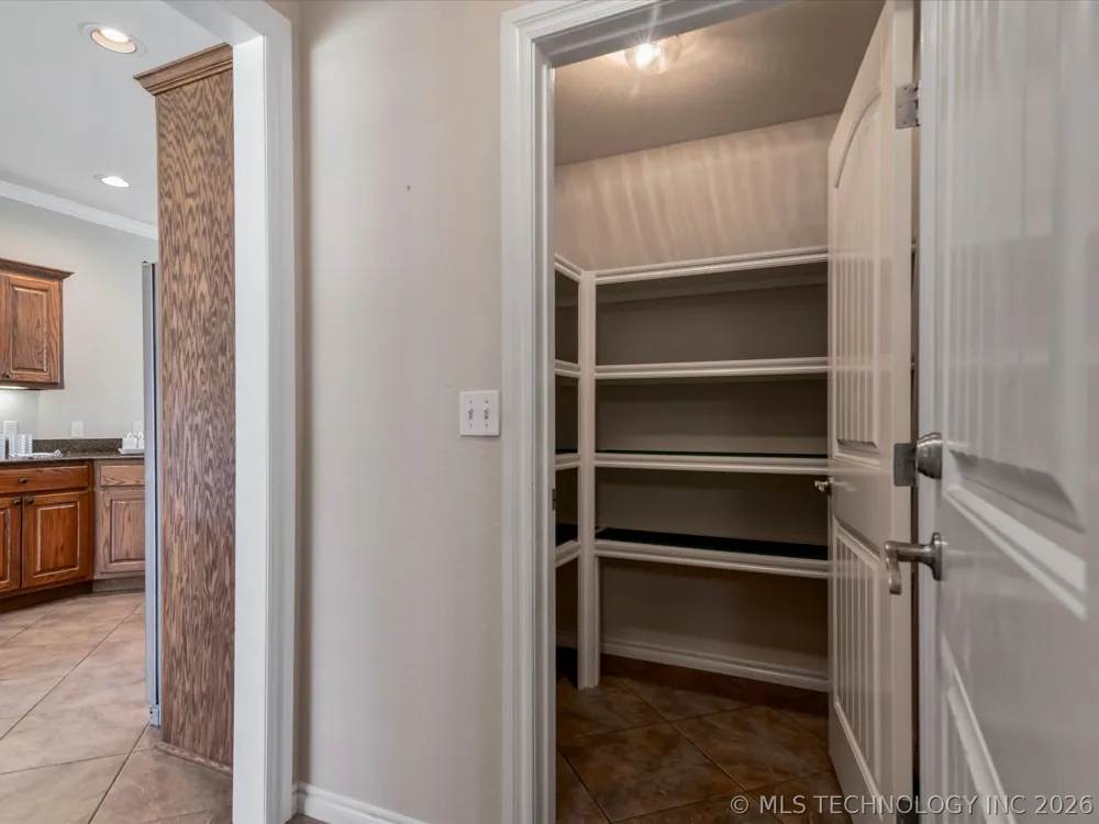5817 Woodland Bartlesville, OK 74006