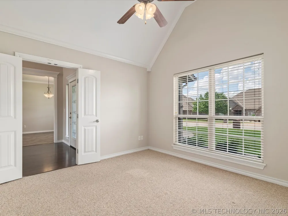 5817 Woodland Bartlesville, OK 74006