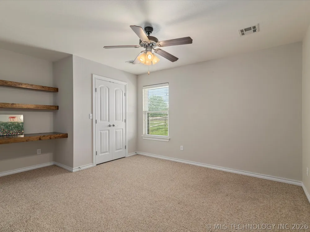 5817 Woodland Bartlesville, OK 74006