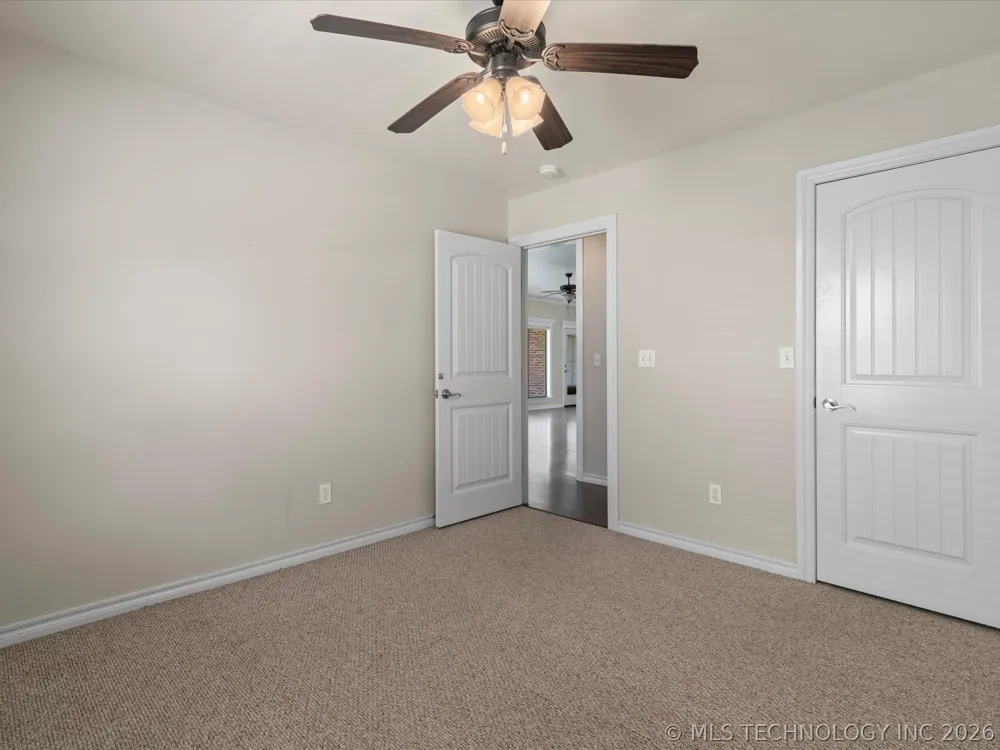 5817 Woodland Bartlesville, OK 74006