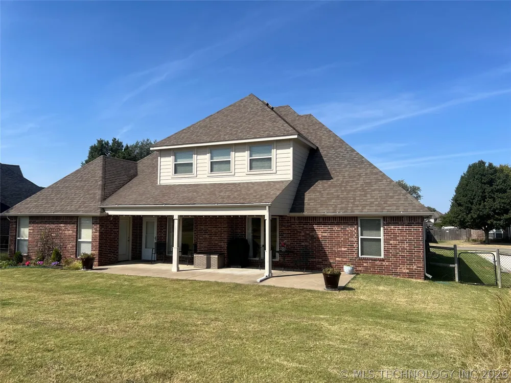 5817 Woodland Bartlesville, OK 74006