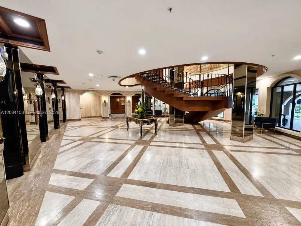6039 Collins Ave #833 Miami Beach, FL 33140