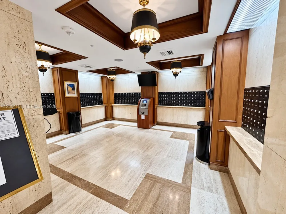 6039 Collins Ave #833 Miami Beach, FL 33140